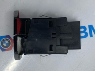 кнопка аварийной сигнализации BMW M5 F90 2019, 4.4 л., S63 B44 B, бензин, АКПП, 475, седан, полный привод, 61316993047, 6993047