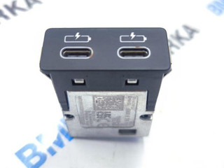 разъем AUX / USB BMW 8 Gran Coupe G16 2022, 3.0 л., бензин, АКПП, а96, седан, задний привод, правый руль, 8711938, 84108711938