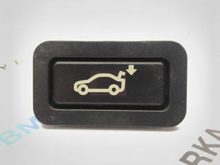 кнопка открытия багажника BMW X6 E71/E72 2010, 3.0 л., бензин, АКПП, внедорожник 5 дв., 8375580