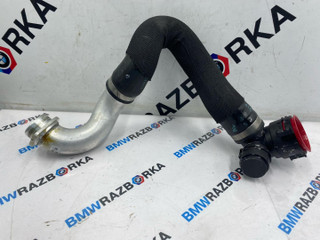 патрубок радиатора BMW XM G09 G09 2023, 4.4 л., S68B44, бензин, электро, АКПП, внедорожник 5 дв., 8089678