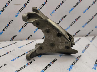кронштейн двигателя BMW M4 G82/G83 G82 2021, S58B30A, АКПП, black-sapphire metallic, купе, полный привод, 8053542