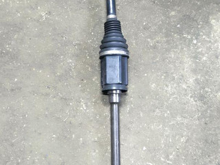 полуось передняя правая (приводной вал, ШРУС) BMW M4 G82/G83 G82 2021, S58B30A, АКПП, black-sapphire metallic, купе, полный привод, 8092196