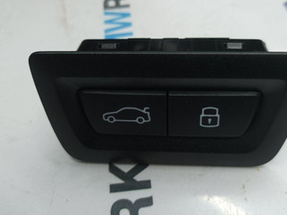кнопка открытия багажника BMW X5 G05 [рестайлинг] G05 2024, 3.0 л., B57 D30 B, дизель, АКПП, a96, внедорожник 5 дв., полный привод, 5A64C25