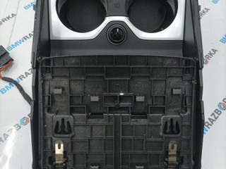 подстаканник BMW X5 G05 [рестайлинг] G05 2024, 3.0 л., B57 D30 B, дизель, АКПП, a96, внедорожник 5 дв., полный привод, 6827173