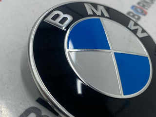 эмблема BMW X2 U10 2025, 2.0 л., бензин, АКПП, белый, внедорожник 5 дв., передний привод, правый руль, 8132375, 7376339