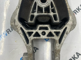 подушка крепления двигателя BMW X2 U10 2025, 2.0 л., бензин, АКПП, белый, внедорожник 5 дв., передний привод, правый руль, 9423382