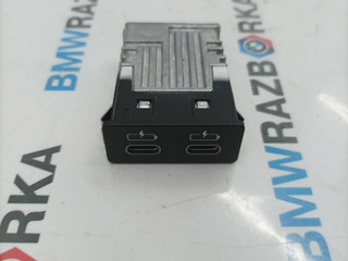 разъем AUX / USB BMW X2 U10 2025, 2.0 л., бензин, АКПП, белый, внедорожник 5 дв., передний привод, правый руль, 5A84160