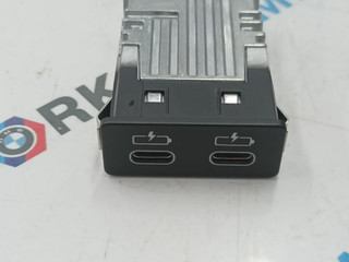 разъем AUX / USB BMW X7 G07 [рестайлинг] G07 2023, 3.0 л., B58B30P, бензин, АКПП, 475, внедорожник 5 дв., полный привод, 5A84163