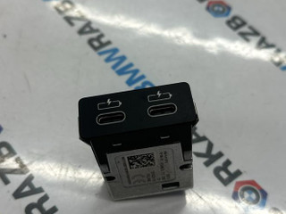 разъем AUX / USB BMW 5 серия G30/G31 G30 2019, 2.0 л., B47 D20 B, дизель, АКПП, c2y, седан, задний привод, 8711938, 84108711938