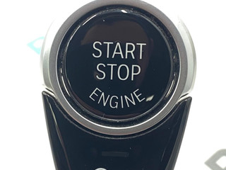 кнопка запуска двигателя BMW 5 серия G30/G31 G30 2019, 2.0 л., B47 D20 B, дизель, АКПП, c2y, седан, задний привод, 6835087
