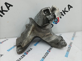 кронштейн двигателя BMW X5 F15 2015, 4.0 л., дизель, АКПП, a96, внедорожник 5 дв., полный привод, 6777618