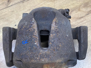 суппорт передний правый BMW X5 F15 2016, 2.0 л., N20 B20 A, бензин, АКПП, внедорожник 5 дв., полный привод