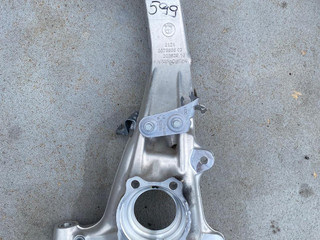 кулак поворотный левый BMW X6 G06 [рестайлинг] G06 2023, 3.0 л., B58B30P, бензин, АКПП, 416, внедорожник 5 дв., полный привод, 31216876655, 6876655