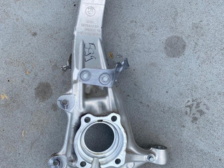 кулак поворотный правый BMW X6 G06 [рестайлинг] G06 2023, 3.0 л., B58B30P, бензин, АКПП, 416, внедорожник 5 дв., полный привод, 31216876656, 6876656