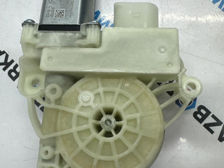 моторчик стеклоподъемника задний правый BMW X3 G45 2025, 2.0 л., B48B20P, бензин, 475, внедорожник 5 дв., полный привод, 5A28AC4