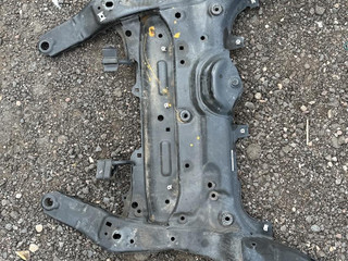 балка подвески передняя (подрамник) BMW X2 U10 2025, 8836336