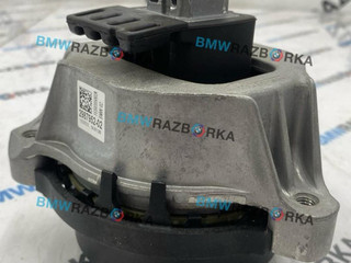 подушка крепления двигателя BMW X5 G05 [рестайлинг] G05 2023, 3.0 л., B58B30P, бензин, АКПП, brooklyn grau metallic, внедорожник 5 дв., полный привод, 2987952