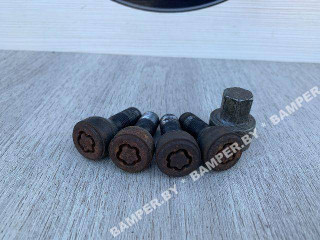 болт колесный BMW X5 E70 2007, 3.0 л., дизель, АКПП, внедорожник 5 дв., полный привод