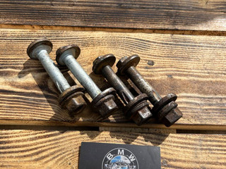 болт развальный Land Rover Range Rover 3 поколение L322 2004, 4.4 л., M62 B44, бензин, АКПП, внедорожник 5 дв.