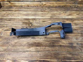 крепление фары левой Land Rover Range Rover 3 поколение L322 2004, 4.4 л., M62 B44, бензин, АКПП, внедорожник 5 дв., 7009235