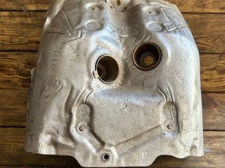 тепловой экран глушителя BMW 7 серия F01/F02 F01 2012, 4.4 л., N63 B44 A, бензин, АКПП, седан, 7576998
