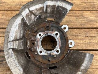 кулак задний левый BMW 7 серия F01/F02 F01 2012, 4.4 л., N63 B44 A, бензин, АКПП, седан, 6797447