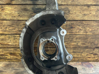 кулак поворотный левый BMW 7 серия F01/F02 F01 2012, 4.4 л., N63 B44 A, бензин, АКПП, седан