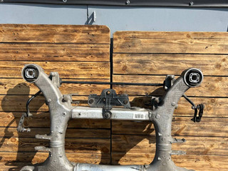 балка подвески задняя BMW 7 серия F01/F02 F01 2012, 4.4 л., N63 B44 A, бензин, АКПП, седан, 6775884, 6775887, 6775888, 6775883