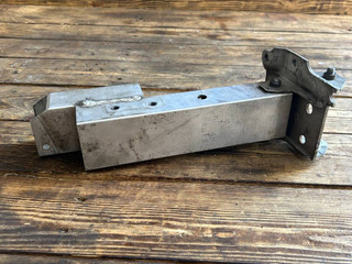 усилитель бампера переднего BMW 7 серия F01/F02 F01 2012, 4.4 л., N63 B44 A, бензин, АКПП, седан, 51118051039, 8051039, 7186513, 7207151, 7211161
