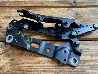 петля капота правая BMW 7 серия F01/F02 F01 2012, 4.4 л., N63 B44 A, бензин, АКПП, седан, 7184190, 7200014