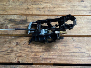 скелет ручки двери задней левой BMW 7 серия F01/F02 F01 2012, 4.4 л., N63 B44 A, бензин, АКПП, седан