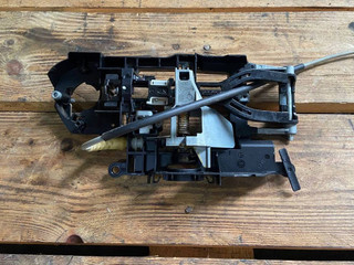скелет ручки двери задней правой BMW 7 серия F01/F02 F01 2012, 4.4 л., N63 B44 A, бензин, АКПП, седан