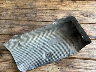 тепловой экран глушителя BMW 7 серия F01/F02 F01 2012, 4.4 л., N63 B44 A, бензин, АКПП, седан, 51487185213, 7185213