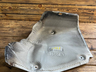 тепловой экран глушителя BMW 7 серия F01/F02 F01 2012, 4.4 л., N63 B44 A, бензин, АКПП, седан, 51487185212, 7185212