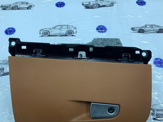 бардачок Alfa Romeo Giulia 2 поколение [рестайлинг] 952 2020, 2.0 л., бензин, АКПП, белый, седан, полный привод