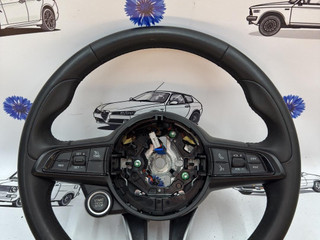 руль Alfa Romeo Giulia 2 поколение [рестайлинг] 952 2020, 2.0 л., бензин, АКПП, белый, седан, полный привод
