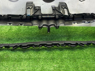 кронштейн радиатора Audi RS Q3 8U (2013 - 2015), 8U0853692B, 8U0853692B