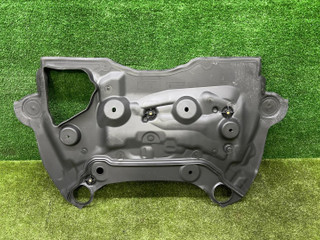планка под капот BMW X5 G05 [рестайлинг] G05 2023, 3.0 л., B57 D30 B, дизель, АКПП, mineralweiß metallic (a96), внедорожник 5 дв., полный привод, 7424945, 51717424945