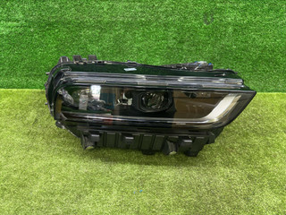 фара правая BMW X7 G07 [рестайлинг] G07 (2022 - 2026), 3.0 л., B58B30P, бензин, АКПП, mineralweiß metallic (a96), внедорожник 5 дв., 5A8D304, 5A8D304