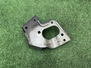 крепление ( кронштейн ) крыла BMW XM G09 2023, 4.4 л., S68B44A, бензин, АКПП, dravitgrau metallic (c36), внедорожник 5 дв., полный привод, 9627418, 9627418