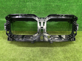 жалюзи BMW XM G09 2023, 4.4 л., S68B44A, бензин, АКПП, dravitgrau metallic (c36), внедорожник 5 дв., полный привод, 9451352, 51749451352