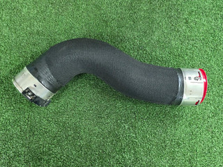 патрубок интеркулера BMW X6 G06 [рестайлинг] G06 2023, 3.0 л., B57 D30 B, дизель, АКПП, mineralweiß metallic (a96), внедорожник 5 дв., полный привод, 8599392, 13718599392