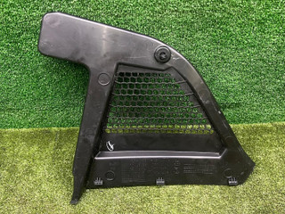 планка под капот BMW X6 G06 [рестайлинг] G06 2023, 3.0 л., B57 D30 B, дизель, АКПП, mineralweiß metallic (a96), внедорожник 5 дв., полный привод, 7434883, 51717434883