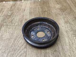 шкив помпы Hyundai Terracan 1 поколение 2004, 2.9 л., дизель, АКПП, внедорожник 5 дв.