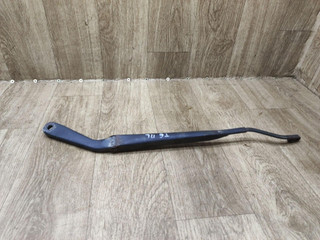 щеткодержатель (поводок стеклоочистителя, дворник) Hyundai Terracan 1 поколение 2004, 2.9 л., дизель, АКПП, внедорожник 5 дв.