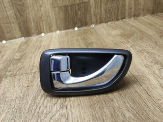 ручка внутренняя задняя левая Hyundai Terracan 1 поколение 2004, 2.9 л., дизель, АКПП, внедорожник 5 дв.