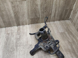 кулак поворотный правый Hyundai Terracan 1 поколение 2004, 2.9 л., дизель, АКПП, внедорожник 5 дв.