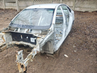 часть кузова (вырезанный элемент) Lada Vesta 1 поколение 2019, 1.6 л., бензин, МКПП, седан