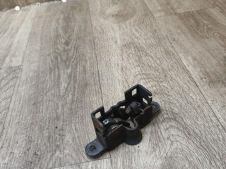 замок капота Mercedes-Benz Vito W638 2000, 2.2 л., OM 611.980, дизель, МКПП, микроавтобус