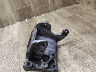 кронштейн двигателя Suzuki Liana 1 поколение 2002, 1.6 л., M16A, бензин, АКПП, седан